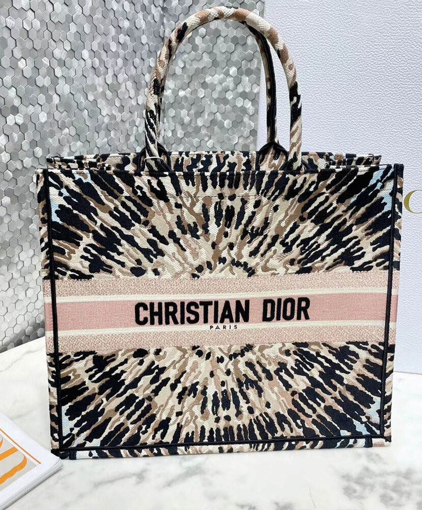 Christian Dior Book Tote With Dior Oblique Embroidery Apricot